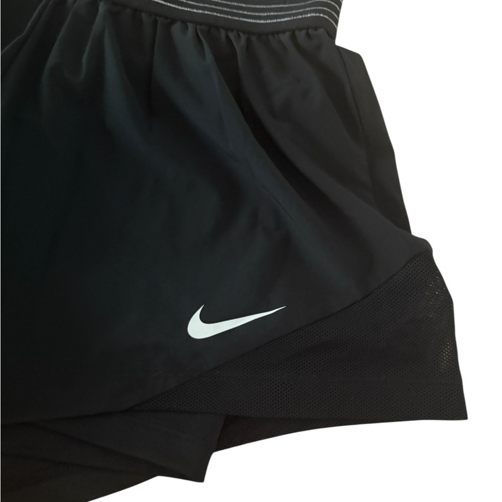 Nike Black Athletic Performance Shorts - Picture 4 of 8